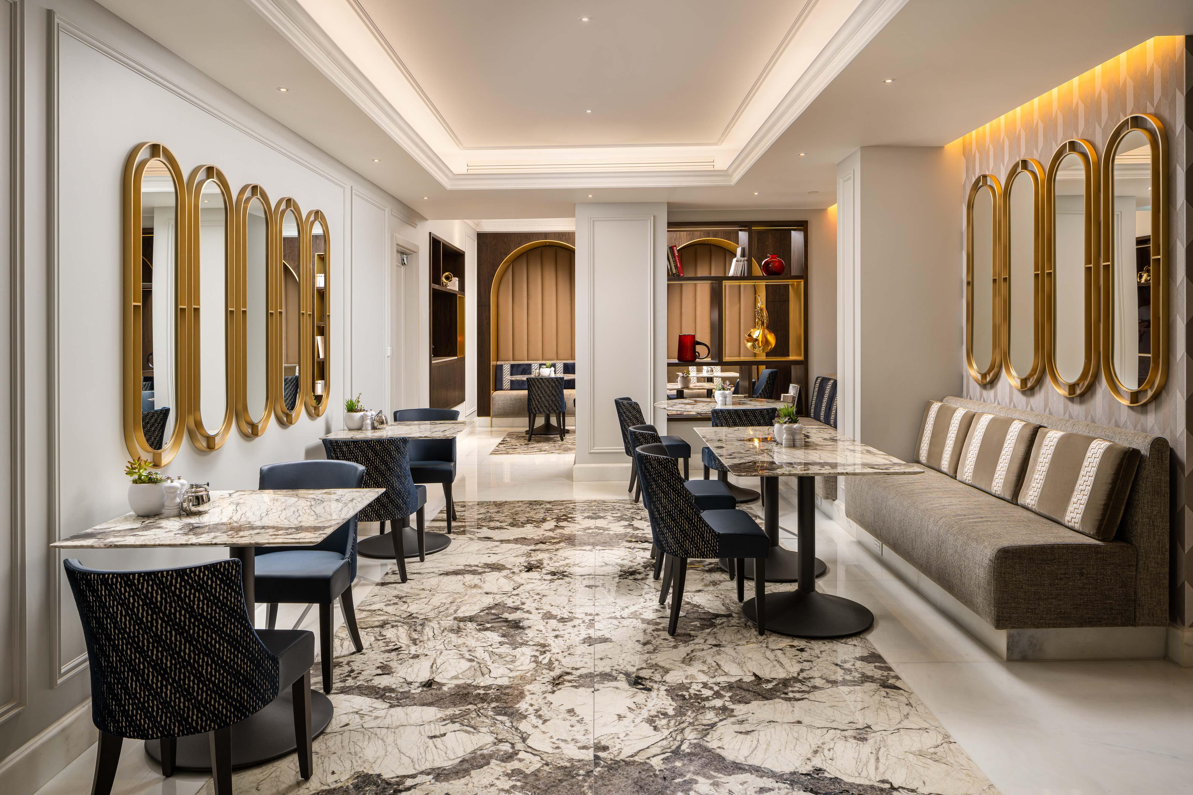 Intercontinental Athenee Palace Bucharest, An Ihg Hotel Exterior foto The Lounge at the airport